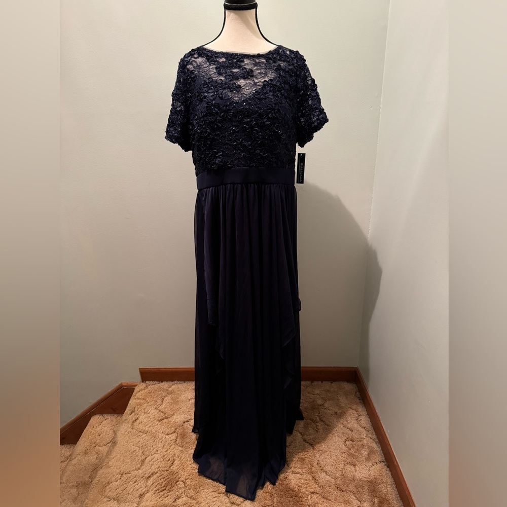 NWT (price cut off) Navy Blue Size 18 R & M Richards Dress